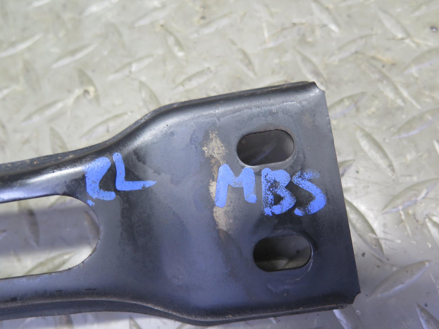 83-89 BMW E24 633CSI 635CSI Rear Left & Right Axle Subframe Push Rod Set OEM