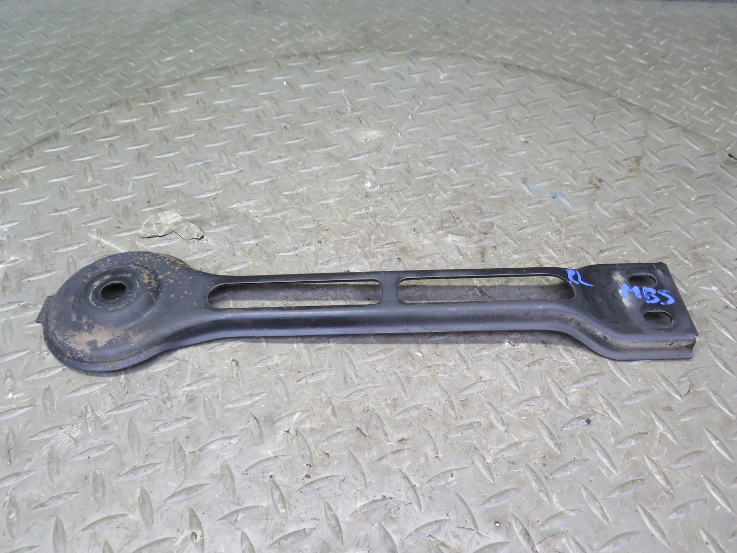 83-89 BMW E24 633CSI 635CSI Rear Left & Right Axle Subframe Push Rod Set OEM