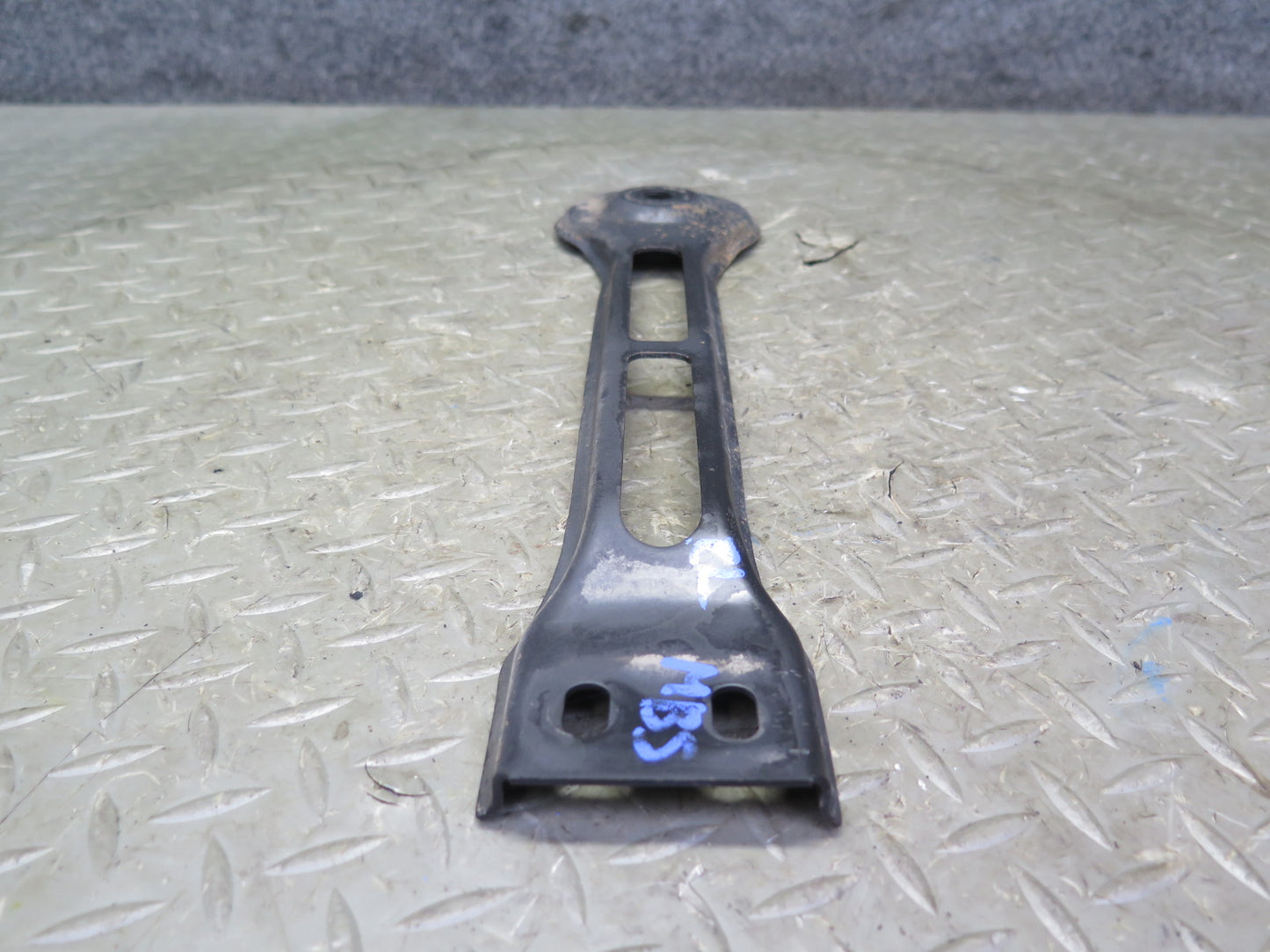 83-89 BMW E24 633CSI 635CSI Rear Left & Right Axle Subframe Push Rod Set OEM