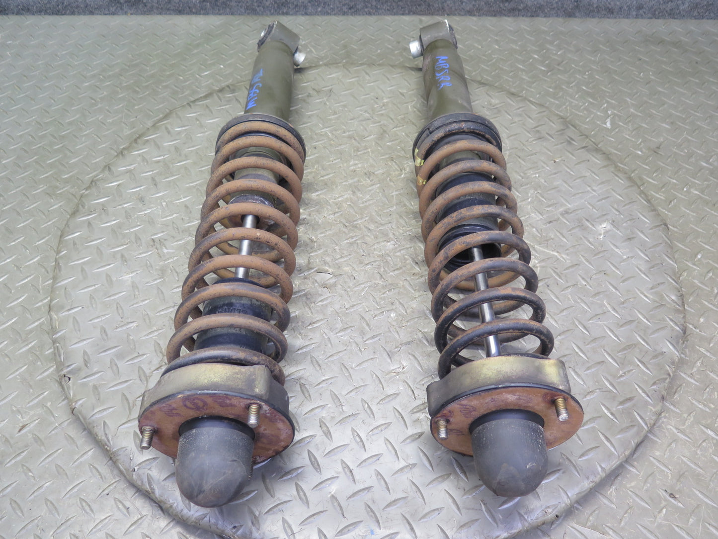 83-87 BMW E24 633CSI 635CSI Rear Left & Right Side Shock Strut Absorber Set OEM