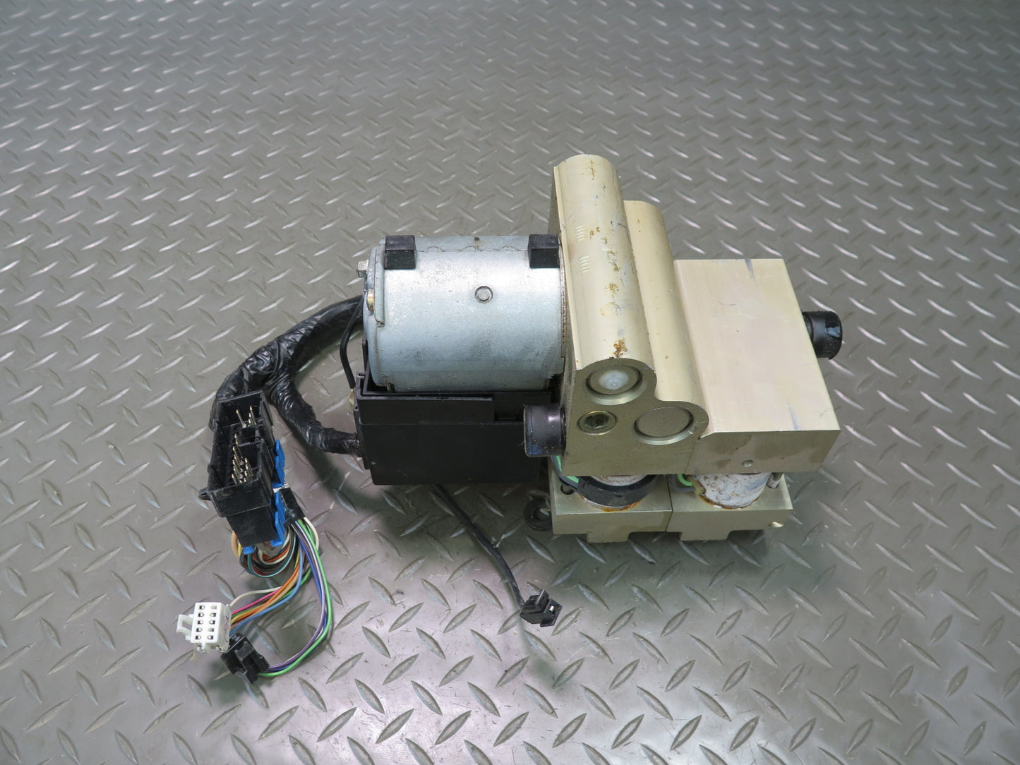 92-94 Chevrolet Corvette C4 Anti Lock Brake ABS Pump Module Unit 41K Miles OEM