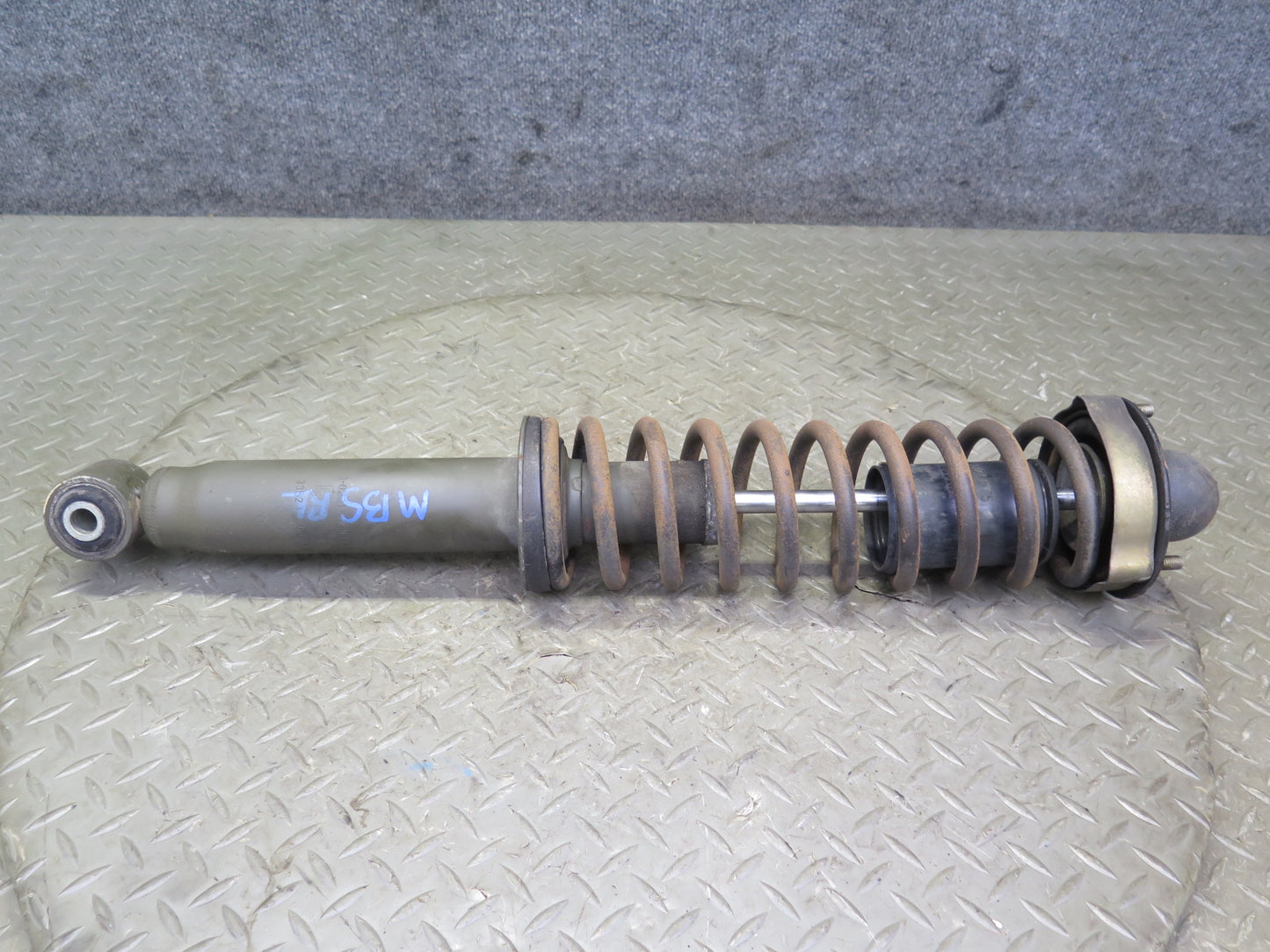 83-87 BMW E24 633CSI 635CSI Rear Left & Right Side Shock Strut Absorber Set OEM
