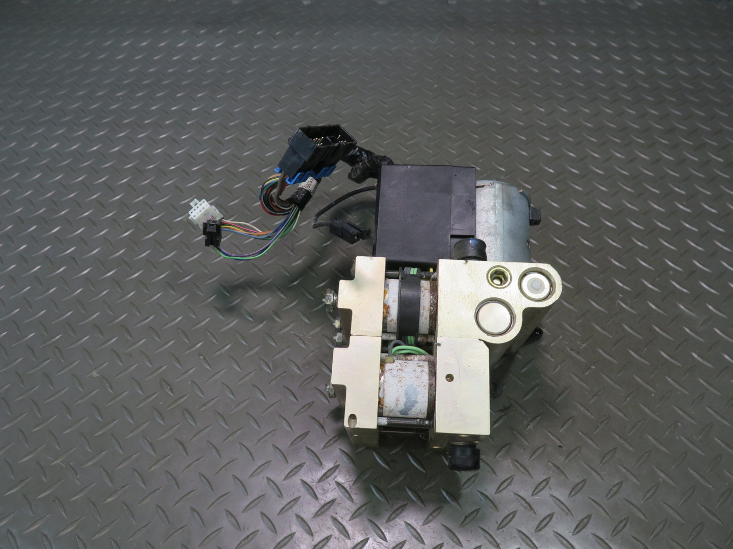 92-94 Chevrolet Corvette C4 Anti Lock Brake ABS Pump Module Unit 41K Miles OEM