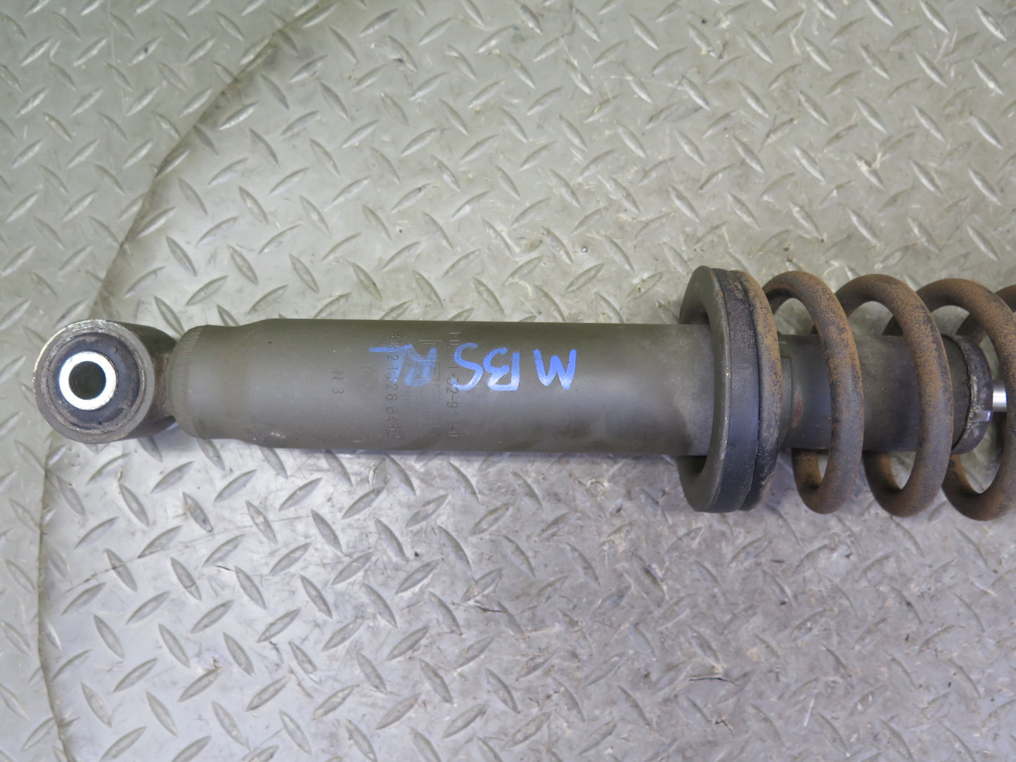 83-87 BMW E24 633CSI 635CSI Rear Left & Right Side Shock Strut Absorber Set OEM
