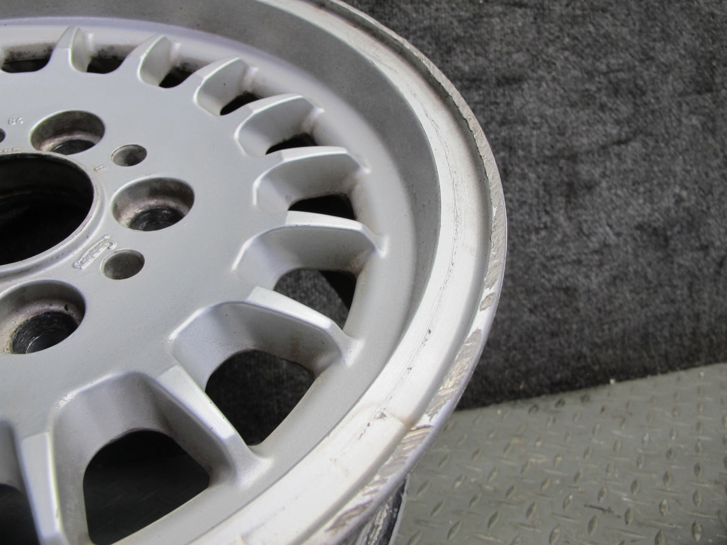 83-89 BMW E24 633CSI 635CSI Factory Alloy R14" Wheel Rim 14x6.5J ET22 OEM