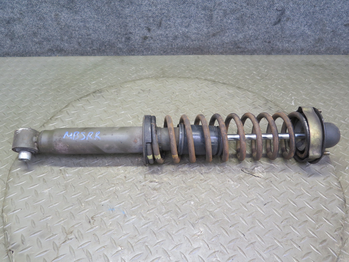 83-87 BMW E24 633CSI 635CSI Rear Left & Right Side Shock Strut Absorber Set OEM