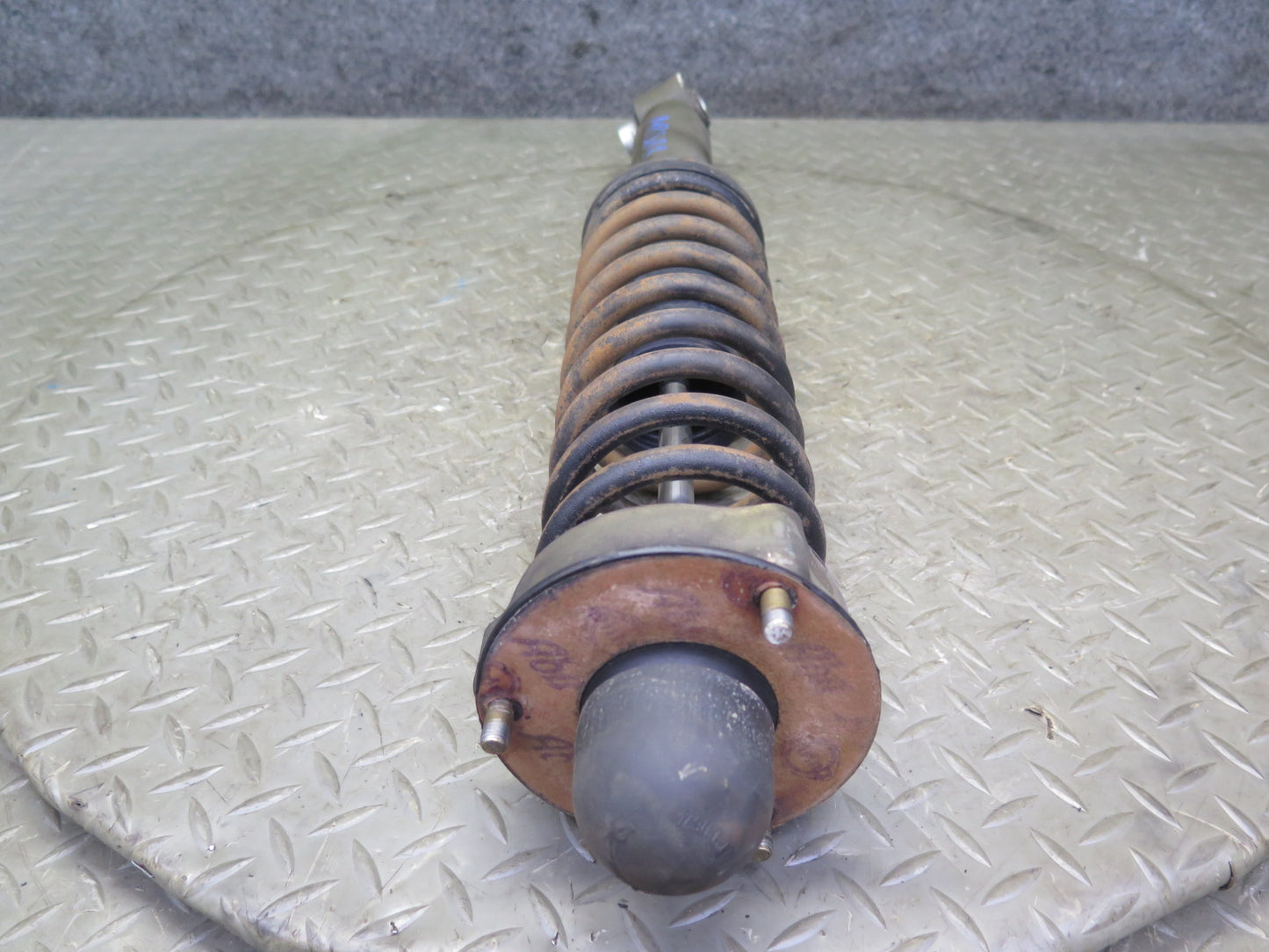 83-87 BMW E24 633CSI 635CSI Rear Left & Right Side Shock Strut Absorber Set OEM