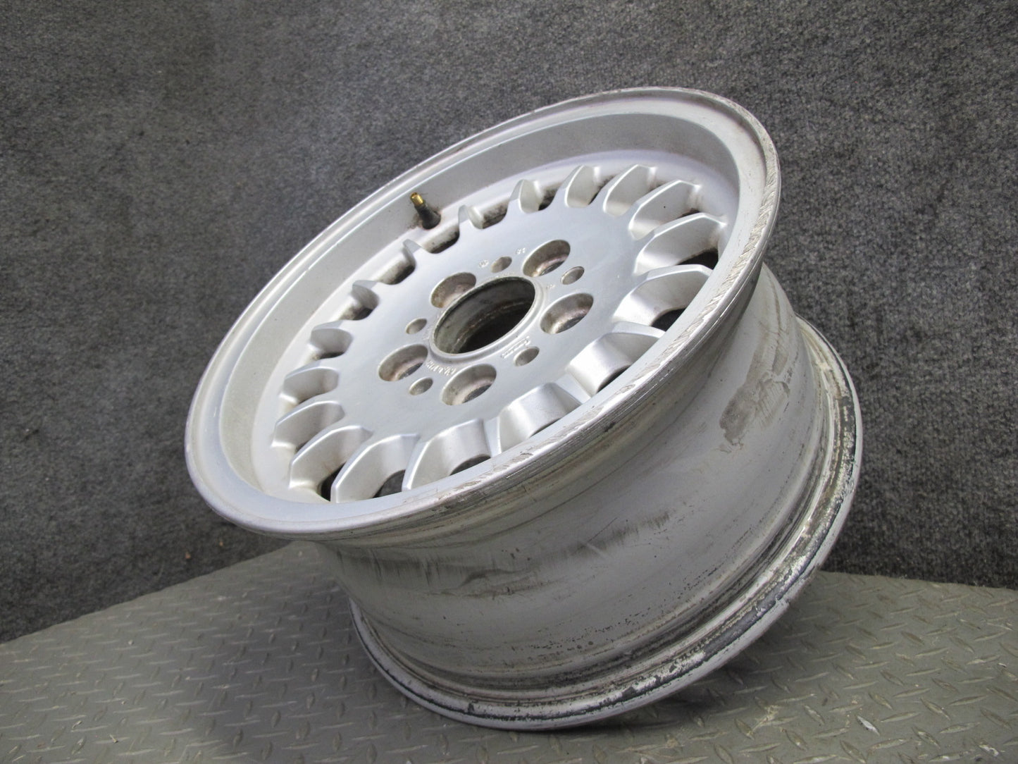 83-89 BMW E24 633CSI 635CSI Factory Alloy R14" Wheel Rim 14x6.5J ET22 OEM