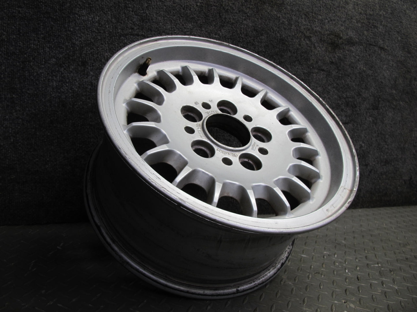 83-89 BMW E24 633CSI 635CSI Factory Alloy R14" Wheel Rim 14x6.5J ET22 OEM