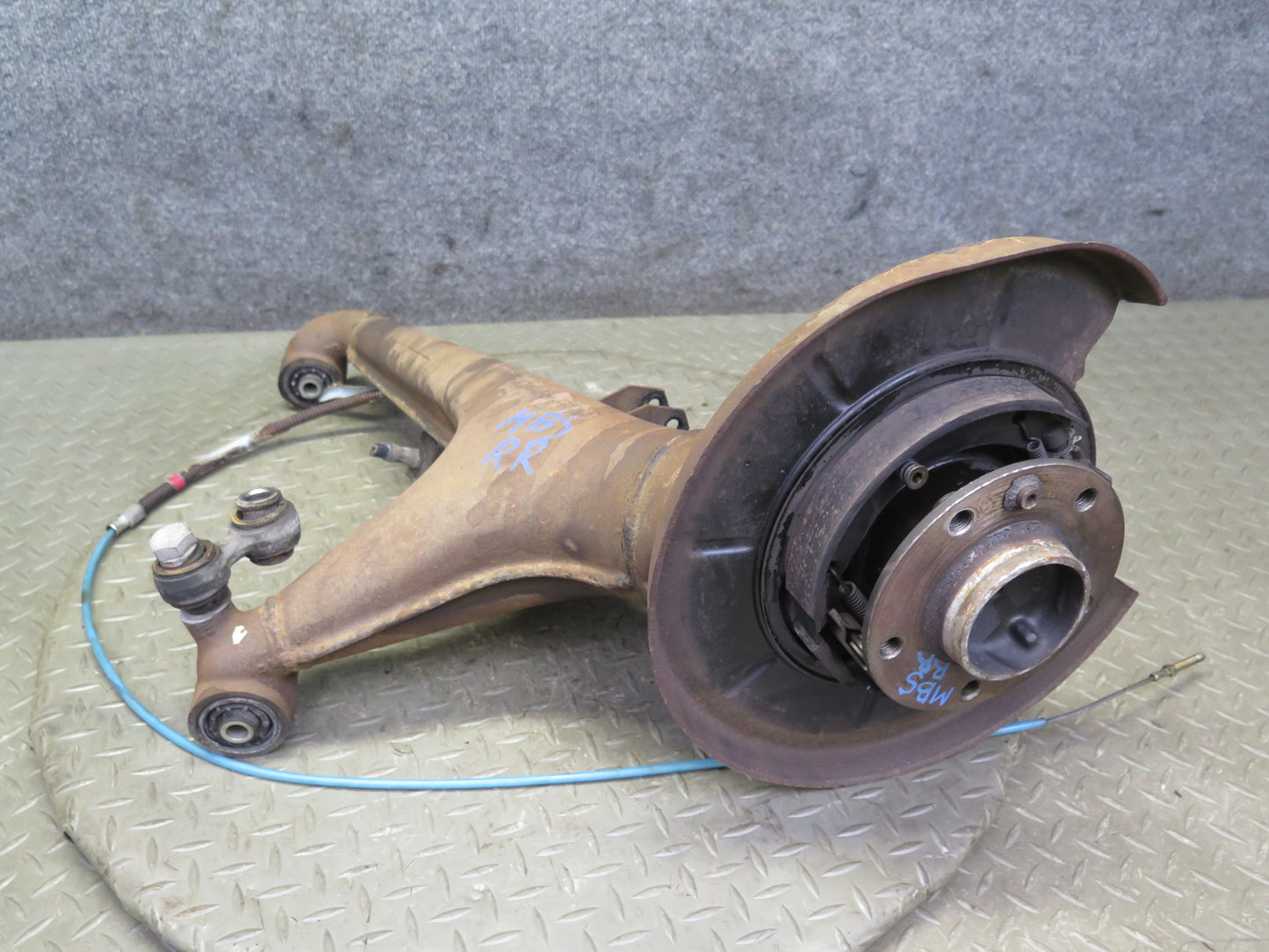 83-89 BMW 633CSI Rear Right Trailing Arm Spindle Knuckle Wheel Hub Bearing OEM