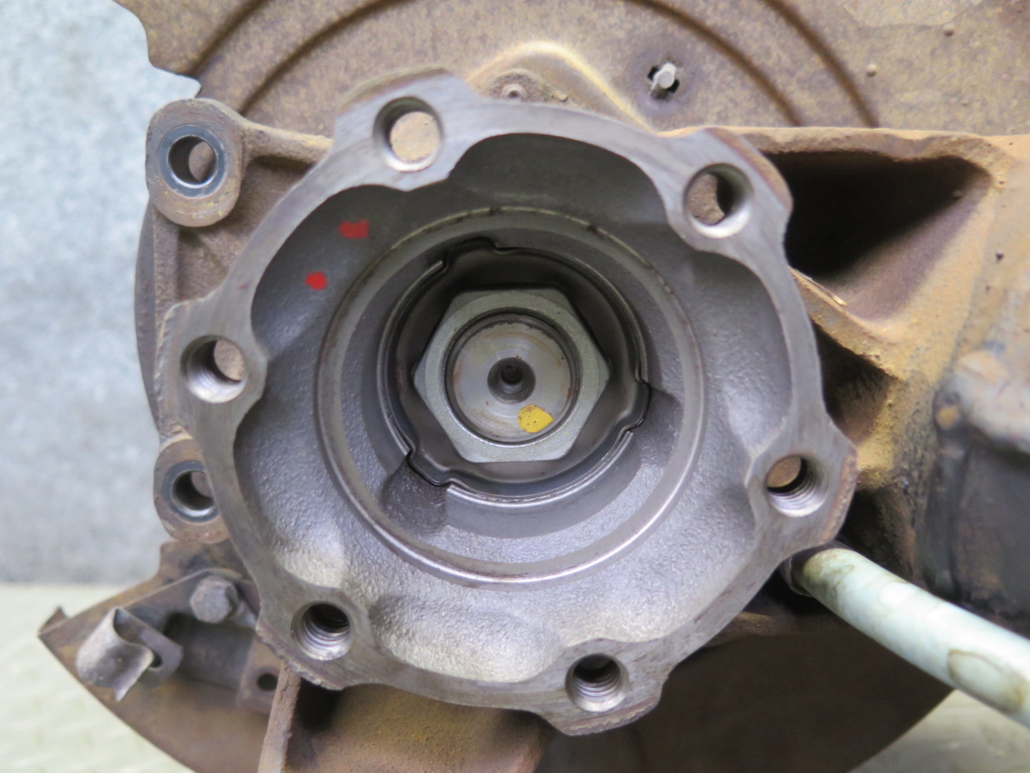 83-89 BMW 633CSI Rear Right Trailing Arm Spindle Knuckle Wheel Hub Bearing OEM