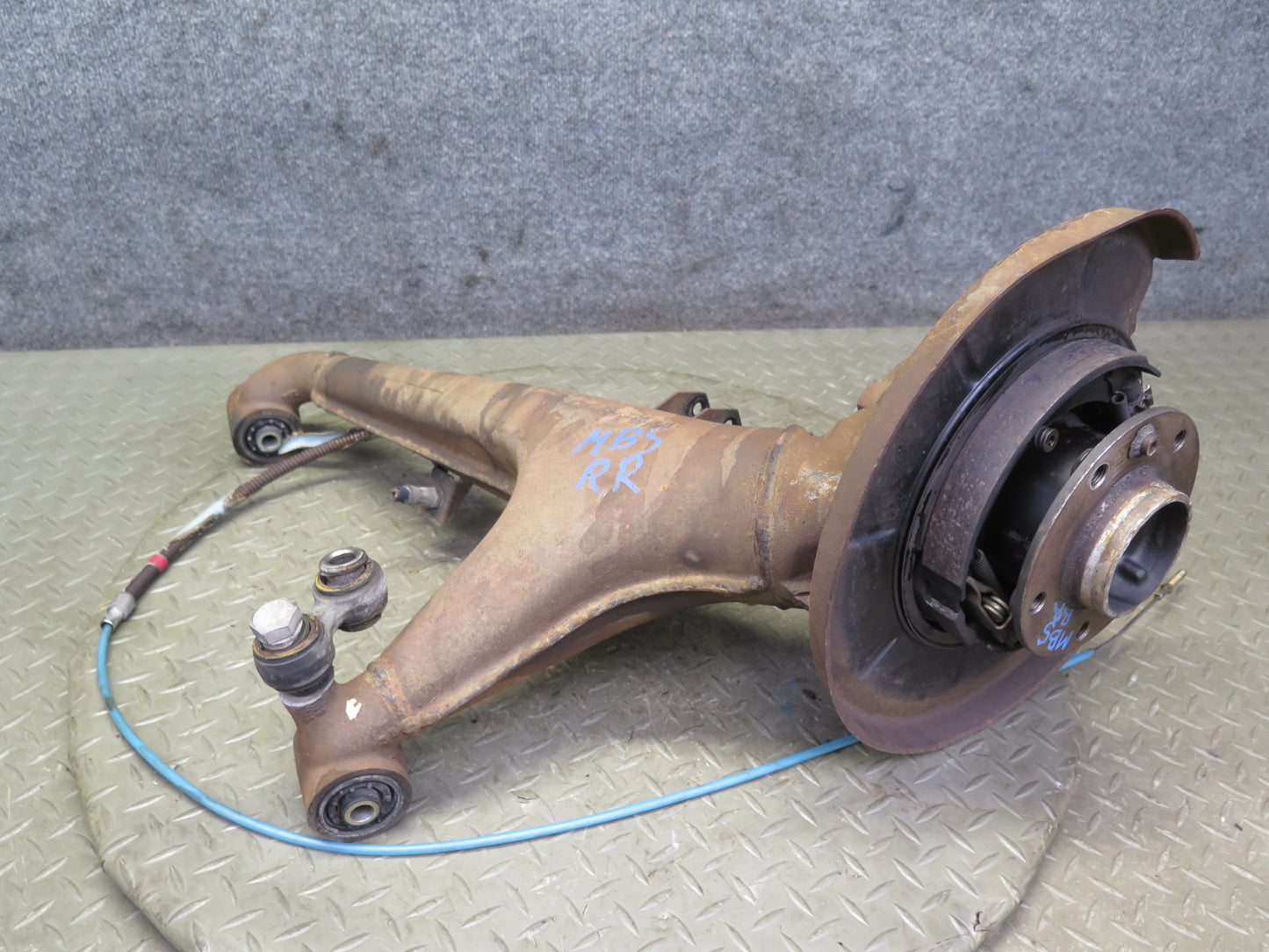 83-89 BMW 633CSI Rear Right Trailing Arm Spindle Knuckle Wheel Hub Bearing OEM