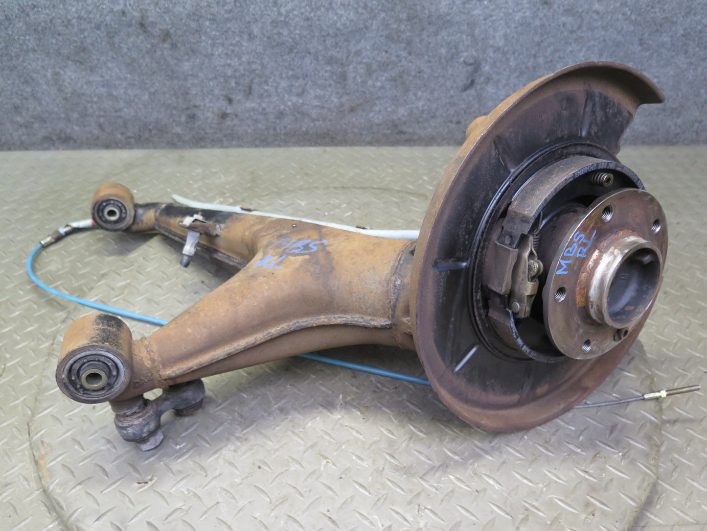 83-89 BMW 633CSI Rear Left Trailing Arm Spindle Knuckle Wheel Hub Bearing OEM