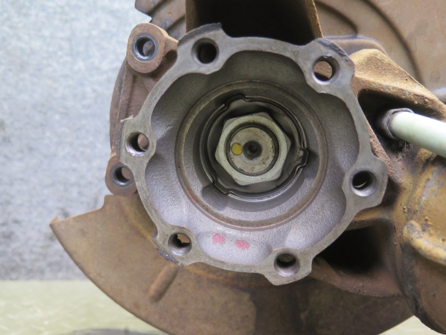 83-89 BMW 633CSI Rear Left Trailing Arm Spindle Knuckle Wheel Hub Bearing OEM