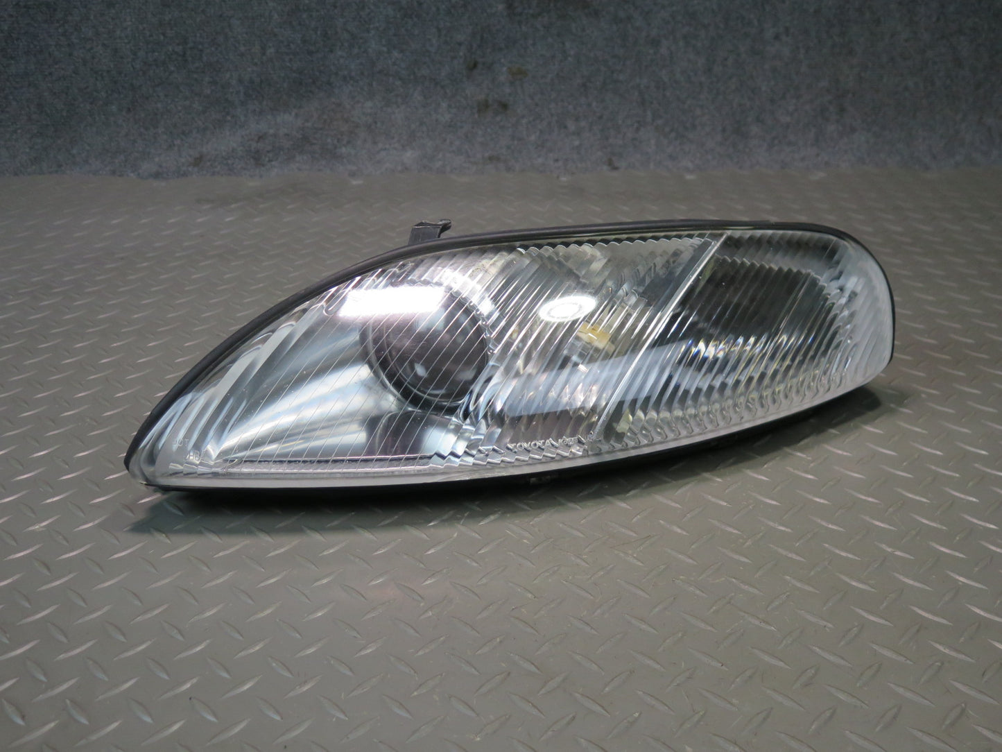 92-96 Lexus SC300 SC400 Front Left Outer Halogen Headlight Lamp OEM