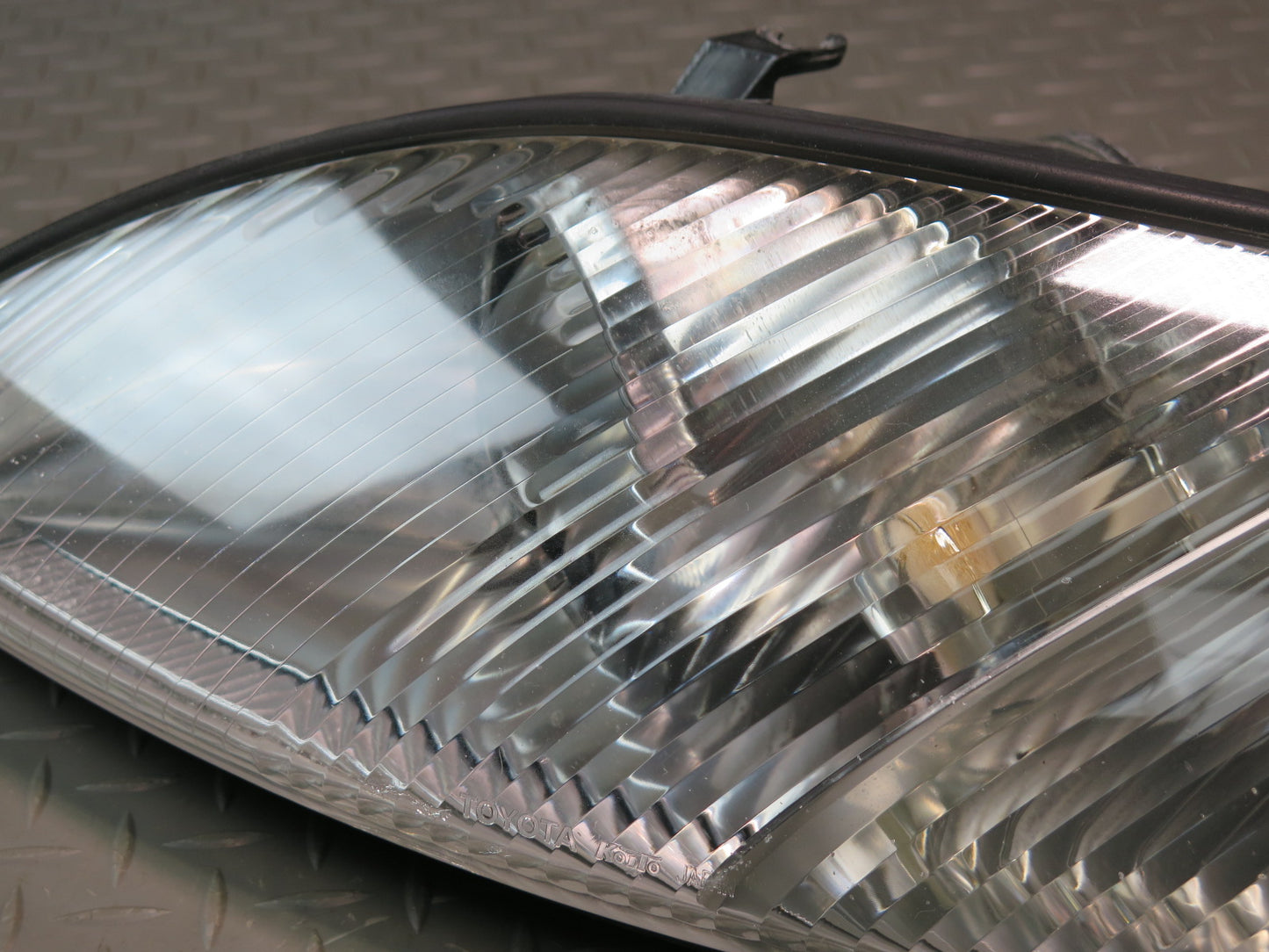 92-96 Lexus SC300 SC400 Front Left Outer Halogen Headlight Lamp OEM