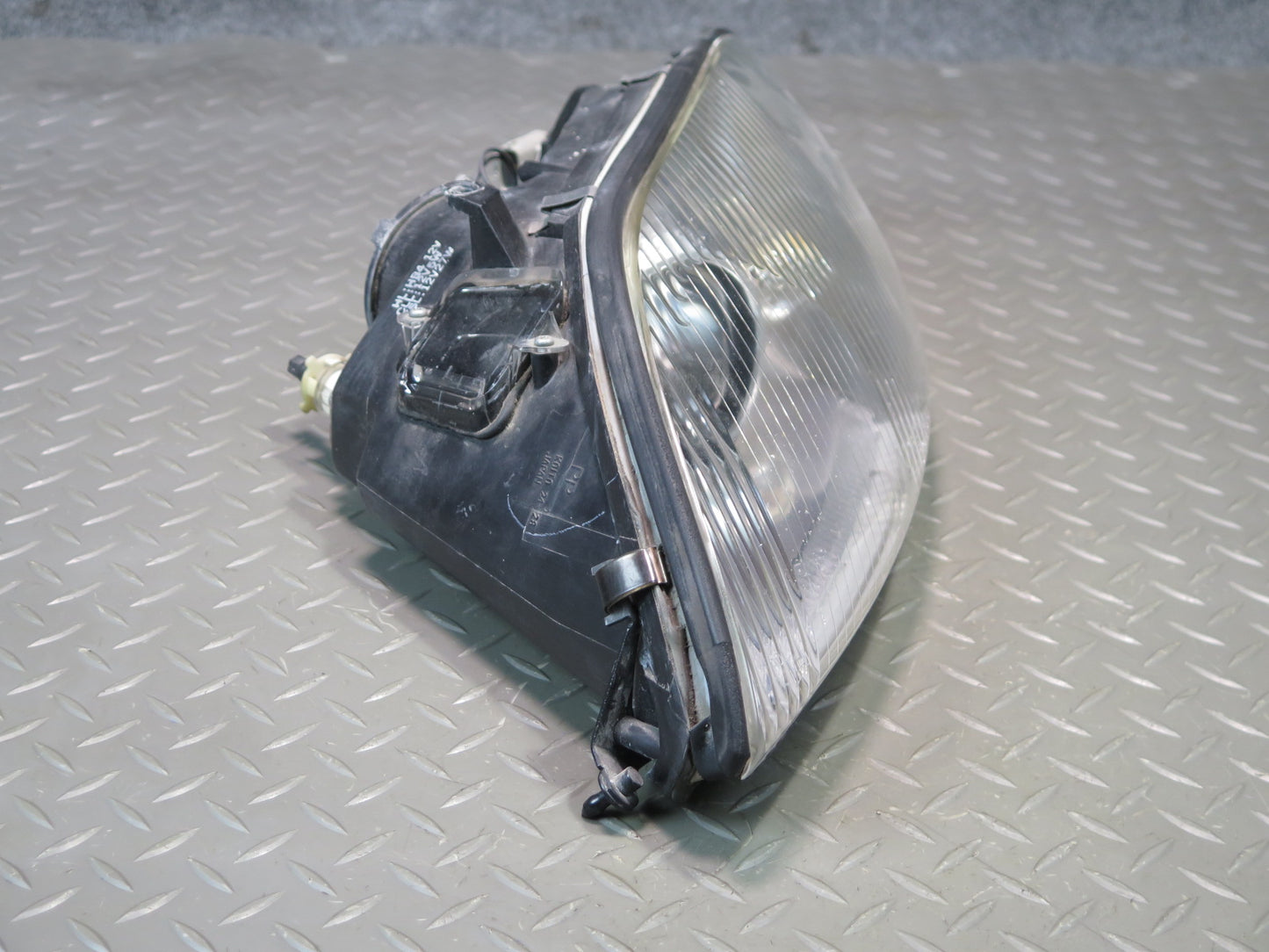 92-96 Lexus SC300 SC400 Front Left Outer Halogen Headlight Lamp OEM