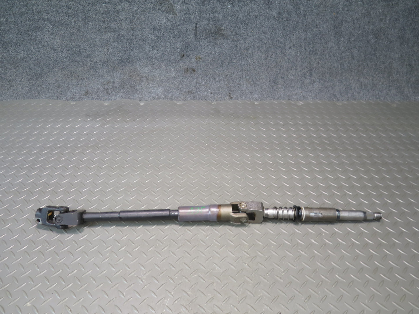 99-03 VW Eurovan T4 2.8L Steering Column Upper & Lower Linkage U Joint Shaft OEM