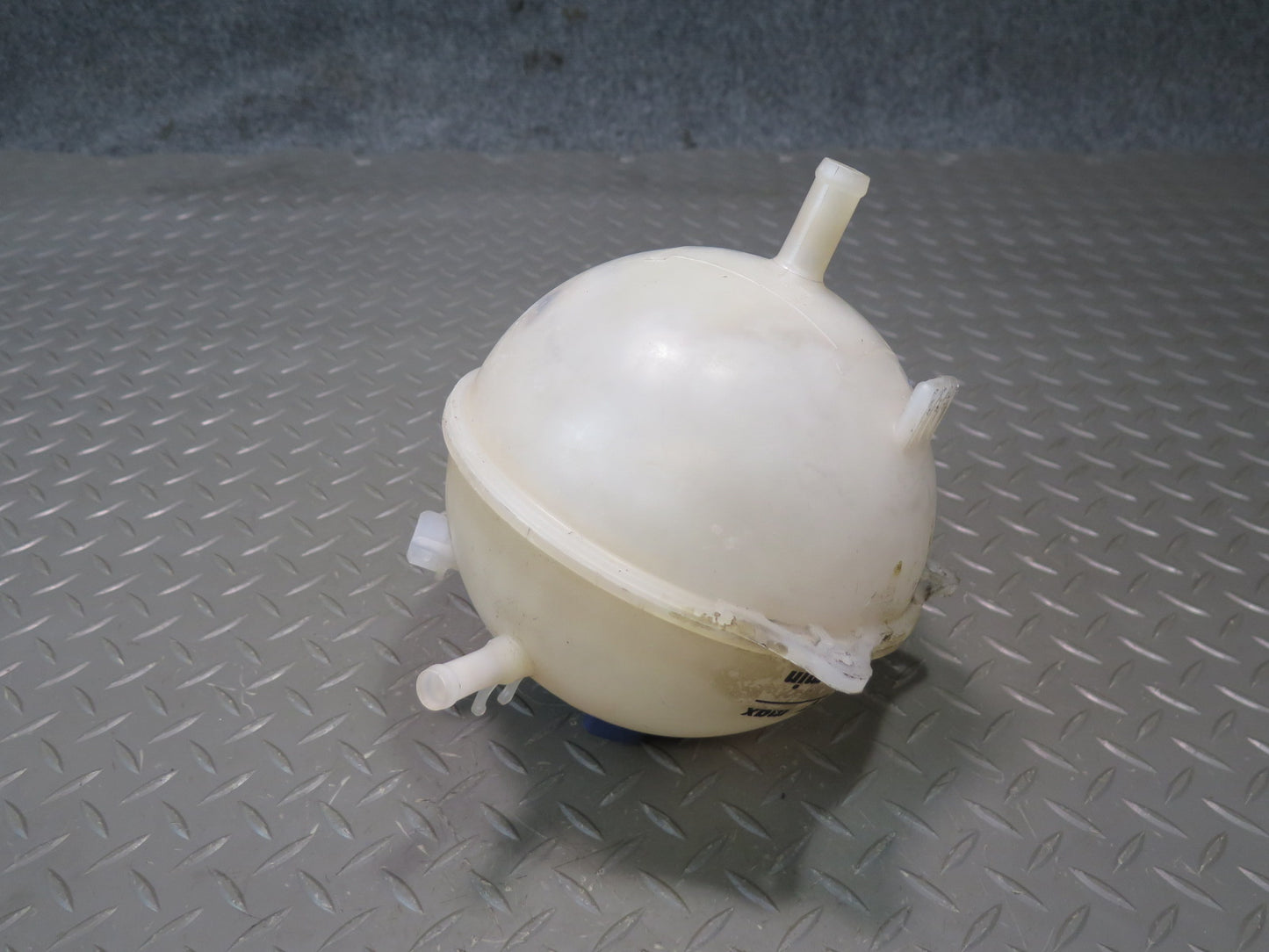 01-03 VW Eurovan T4 2.8L Engine Coolant Expansion Overflow Reservoir Tank OEM