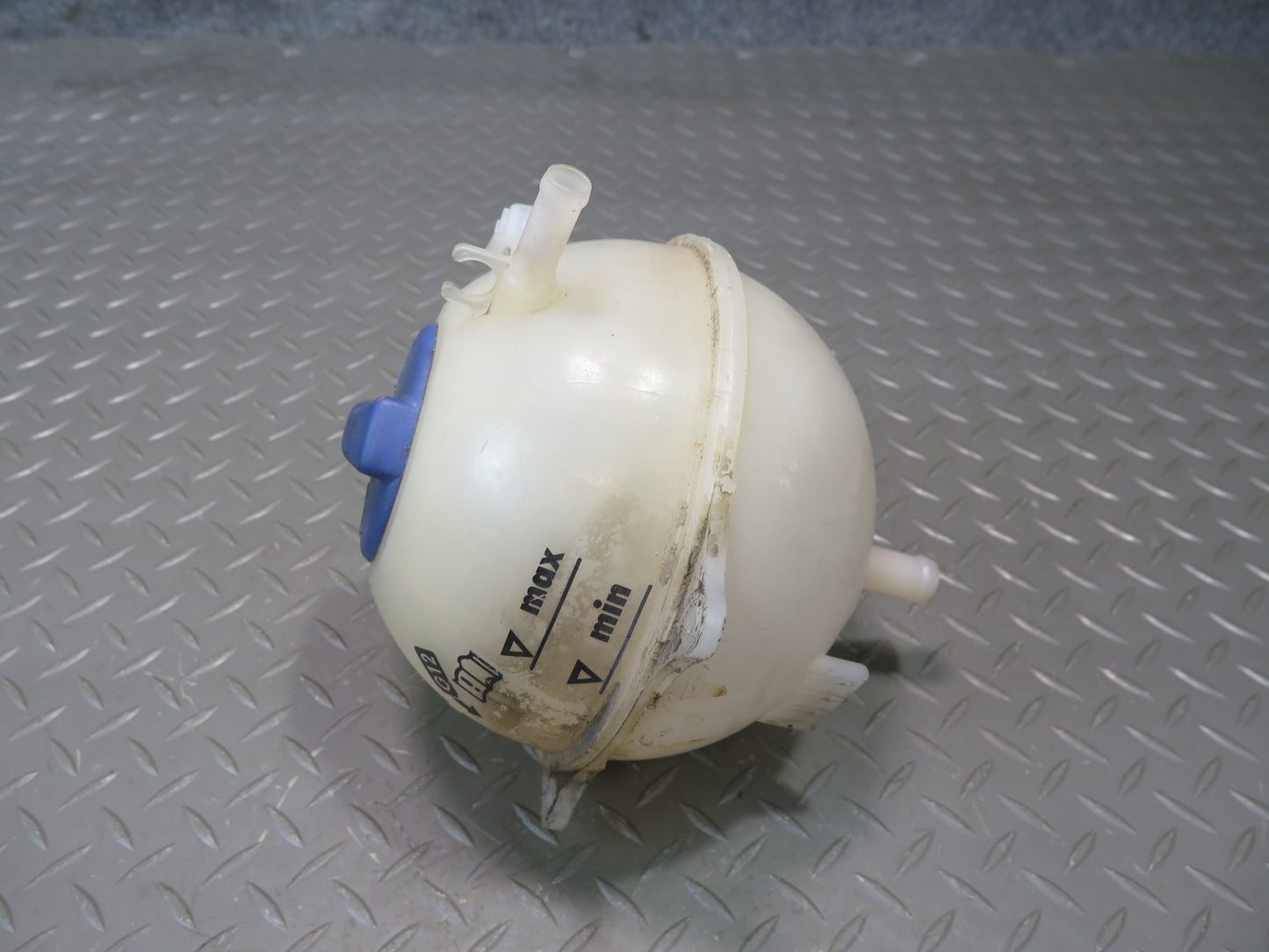 01-03 VW Eurovan T4 2.8L Engine Coolant Expansion Overflow Reservoir Tank OEM