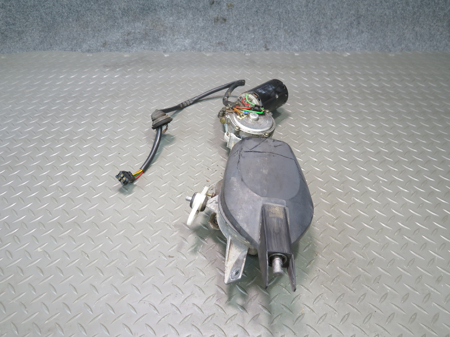 94-02 Mercedes R129 Sl-class Windshield Wiper Transmission  Linkage w Motor OEM