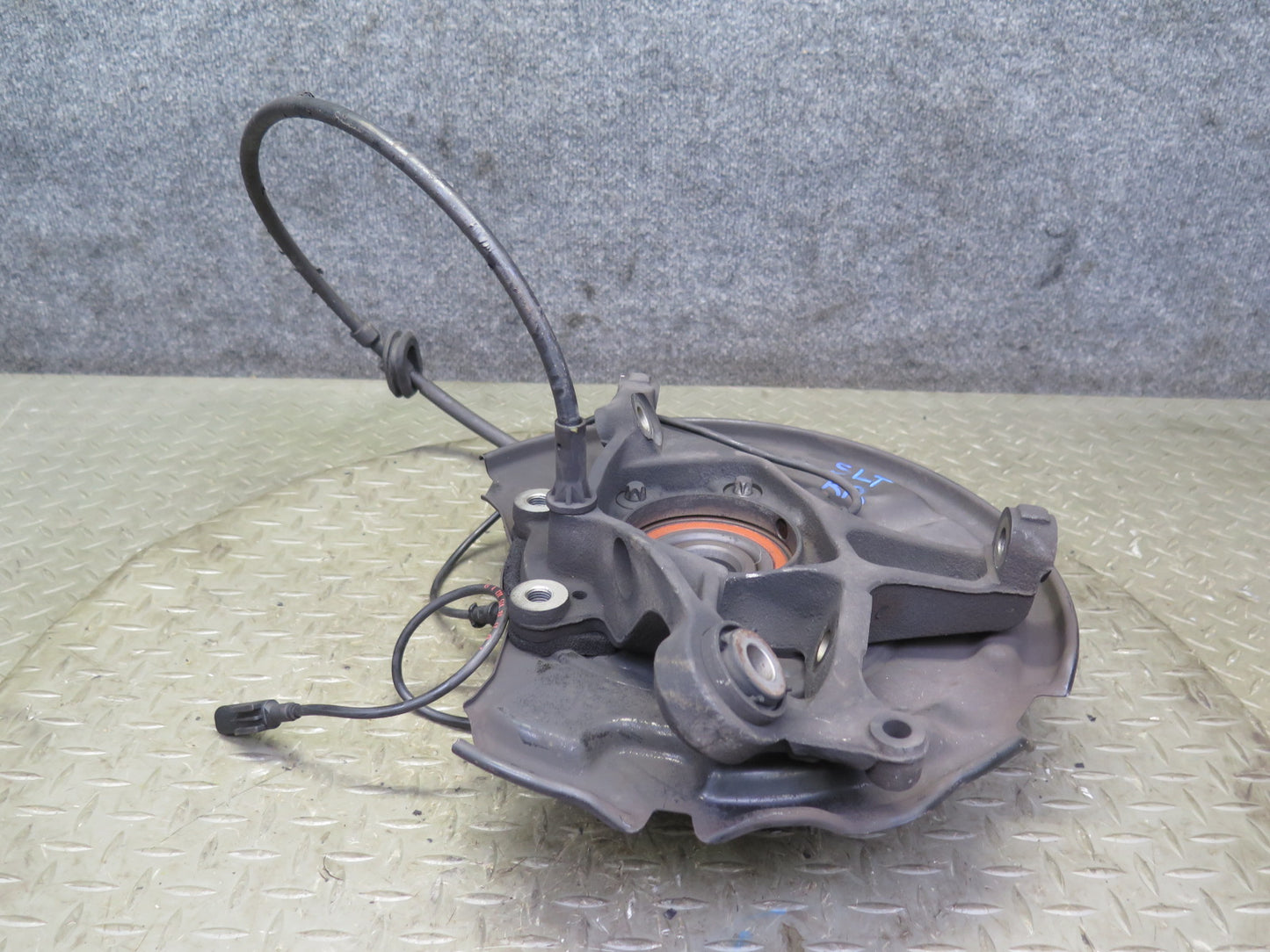 03-08 Mercedes R230 SL55 AMG Rear Right Spindle Knuckle Wheel Hub Bearing OEM