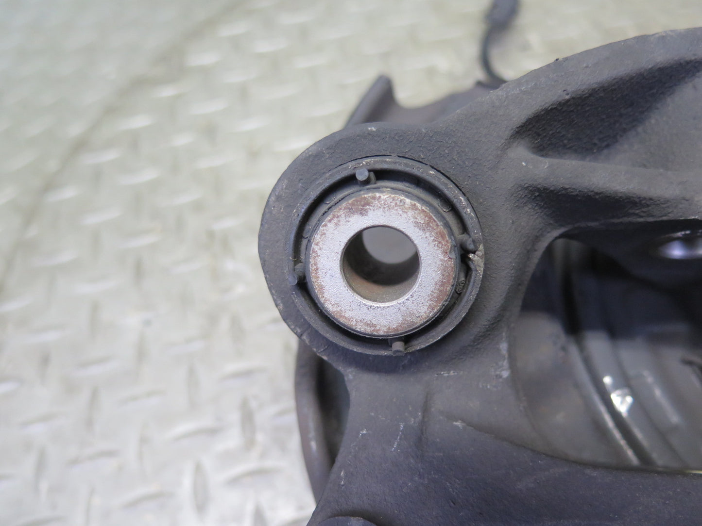 03-08 Mercedes R230 SL55 AMG Rear Right Spindle Knuckle Wheel Hub Bearing OEM