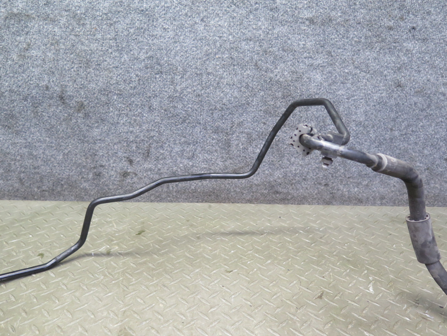 07-12 Mercedes R230 Sl-class Rear Left ABC Hydraulic Suspension Line Pipe OEM