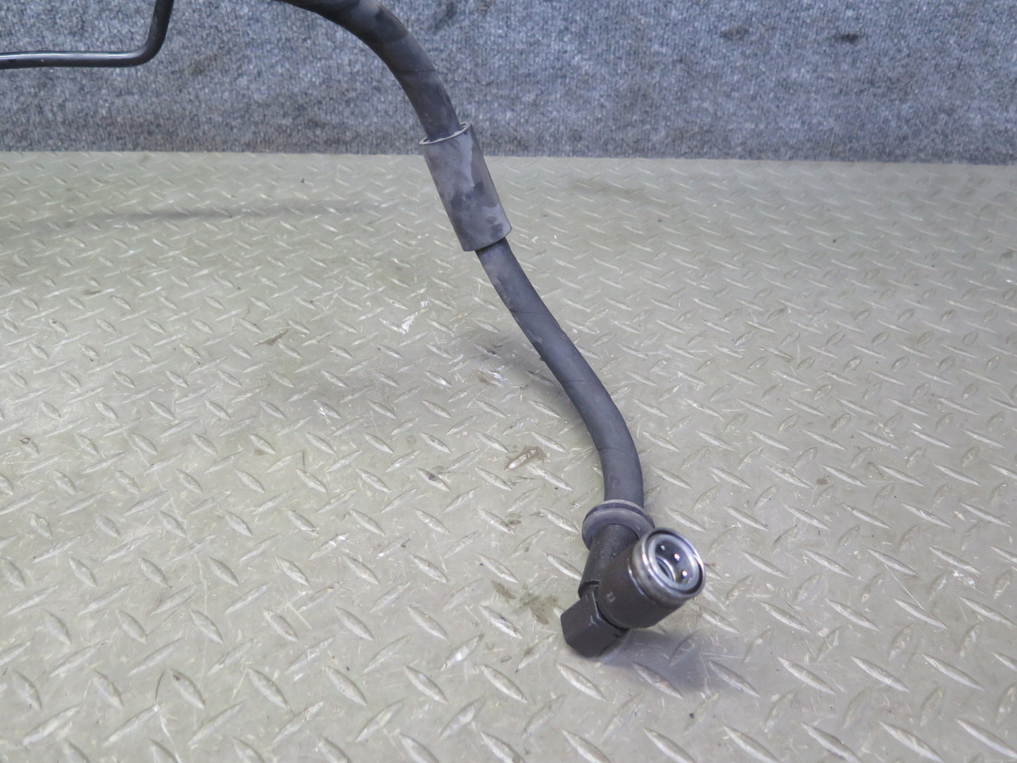 07-12 Mercedes R230 Sl-class Rear Left ABC Hydraulic Suspension Line Pipe OEM