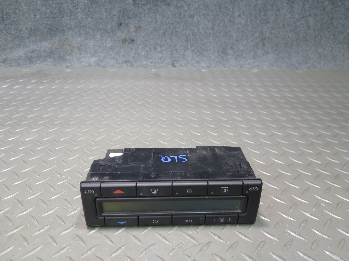 96-02 Mercedes R129 SL A/C Heater Climate Control Switch Panel 2028301485 OEM