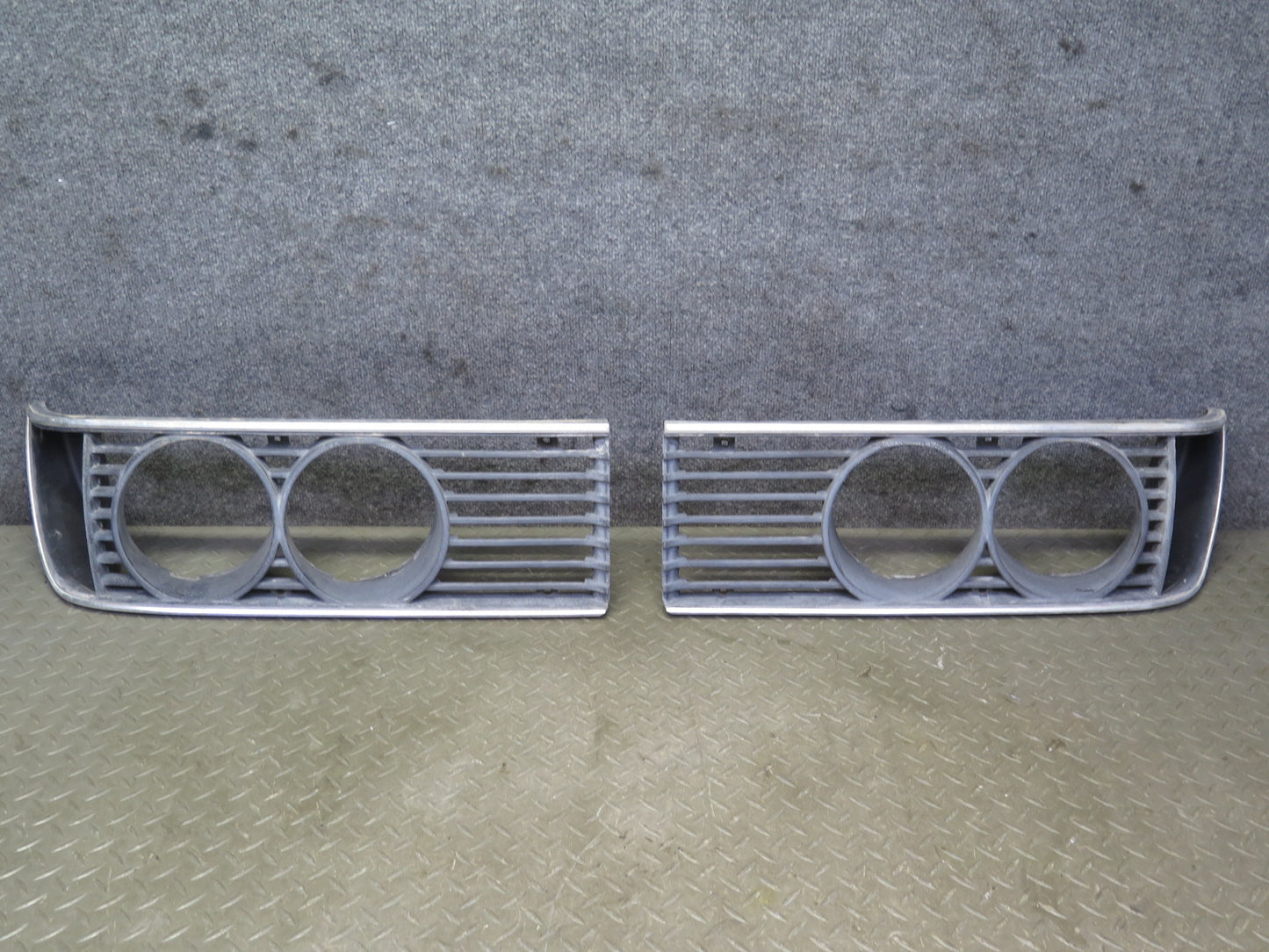 83-87 BMW E24 6-SERIES Set of 2 Front Left & Right Headlight Trim Grille OEM