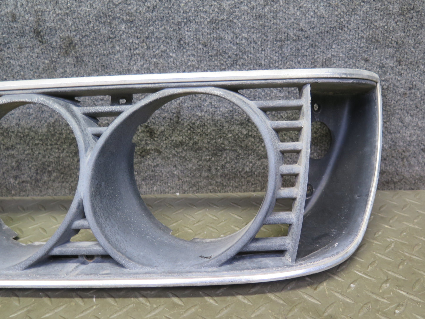 83-87 BMW E24 6-SERIES Set of 2 Front Left & Right Headlight Trim Grille OEM
