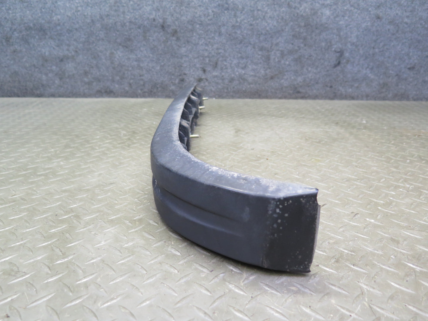 83-89 BMW E24 633CSi 635CSi Front Bumper Rubber Impact Insert Strip Set OEM