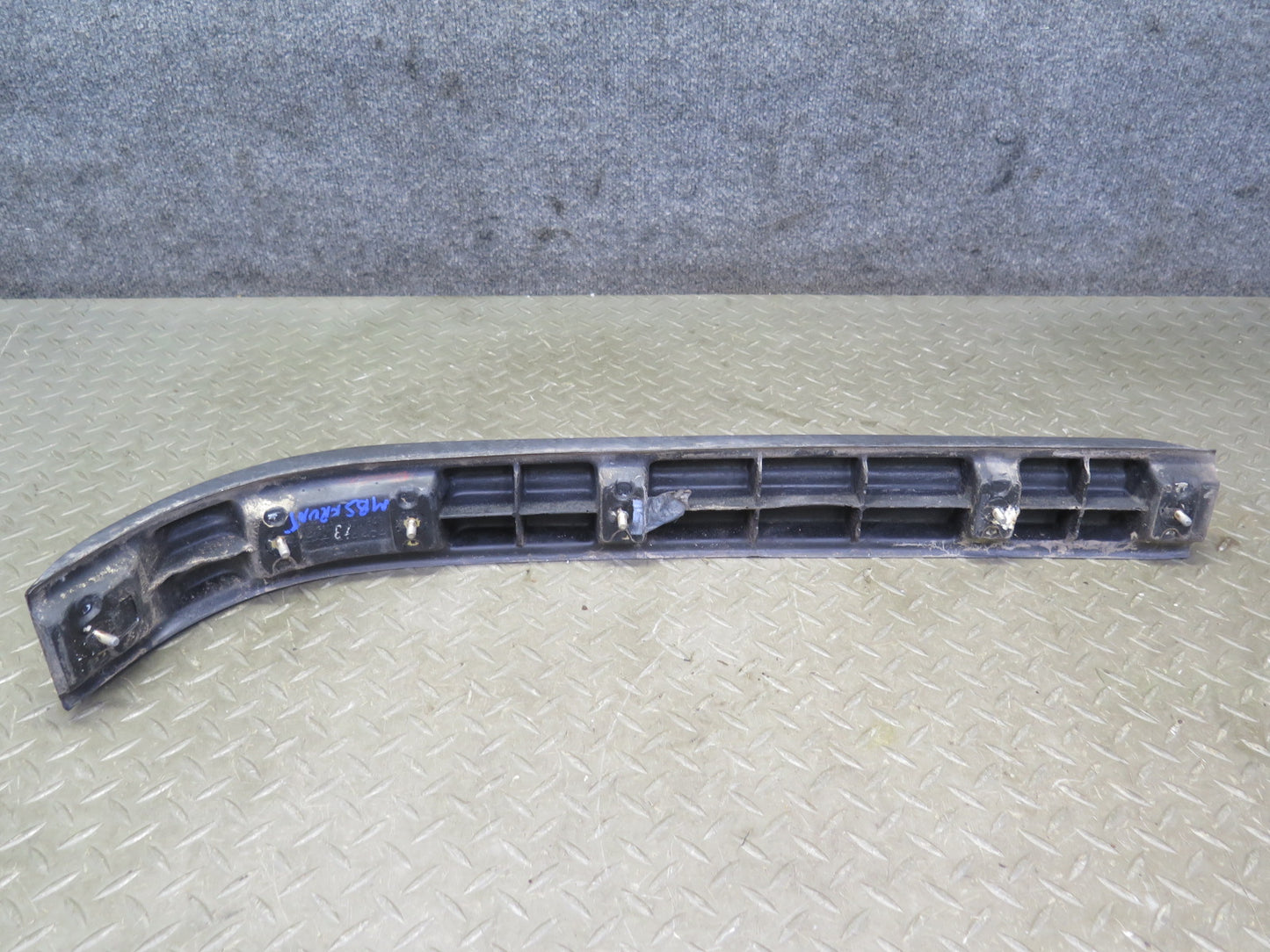 83-89 BMW E24 633CSi 635CSi Front Bumper Rubber Impact Insert Strip Set OEM