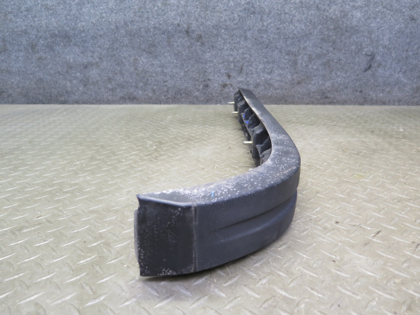 83-89 BMW E24 633CSi 635CSi Front Bumper Rubber Impact Insert Strip Set OEM