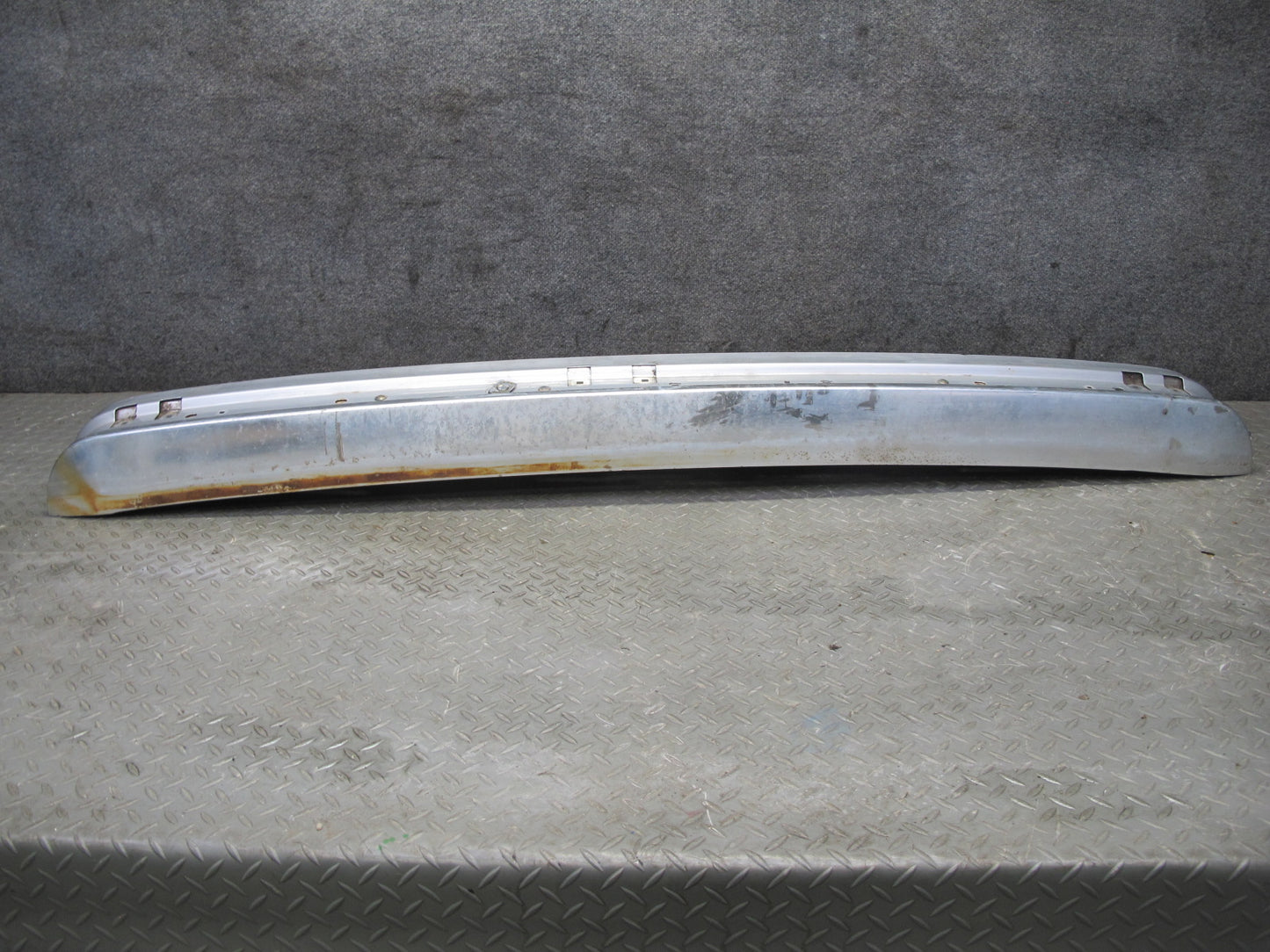 83-89 BMW E24 633CSi 635CSi Rear Bumper Cover Polaris Metallic OEM