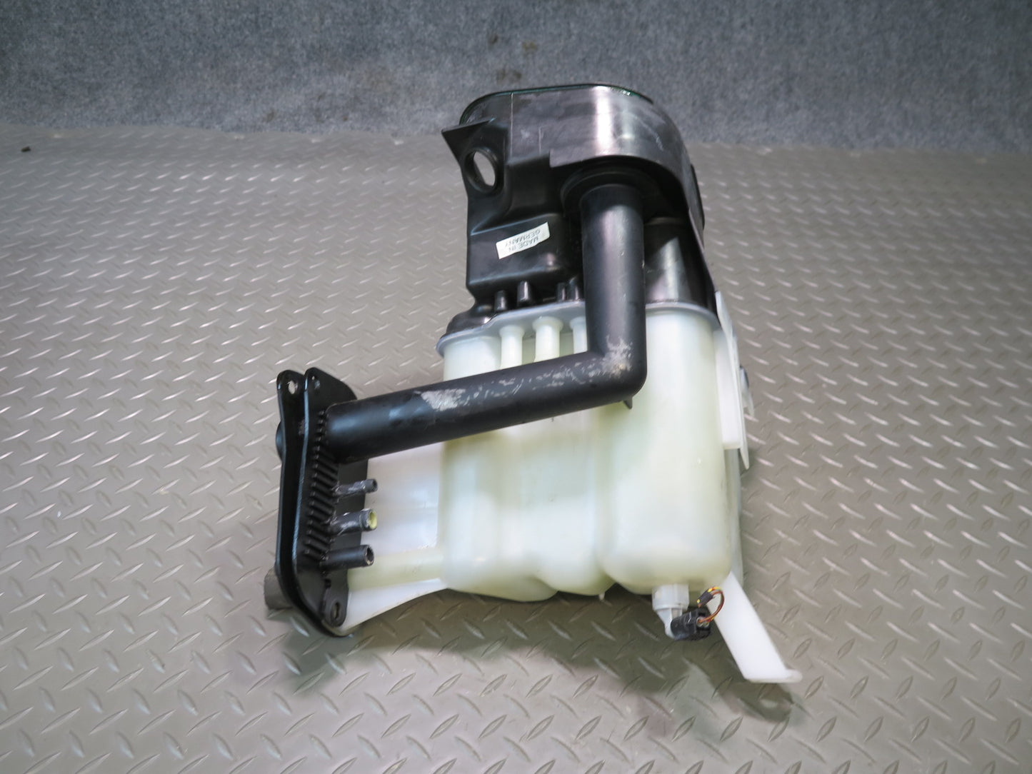 2000-2004 Porsche Boxster 986 Radiator Overflow Expansion Fluid Tank Reservoir