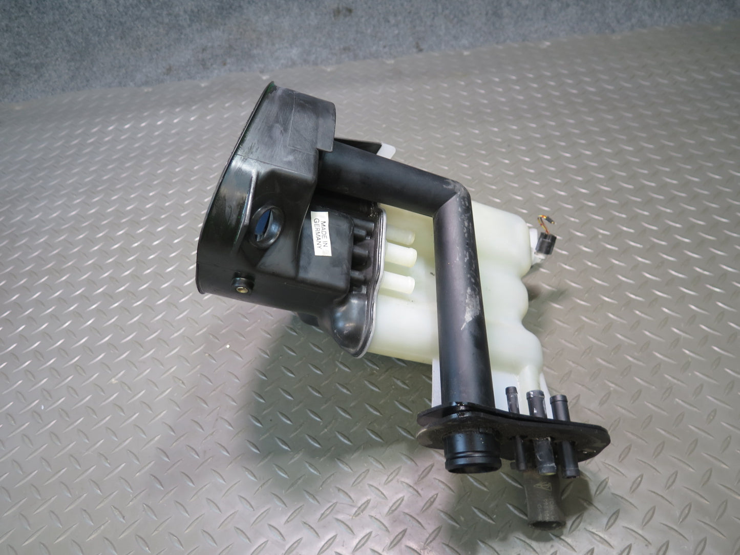 2000-2004 Porsche Boxster 986 Radiator Overflow Expansion Fluid Tank Reservoir