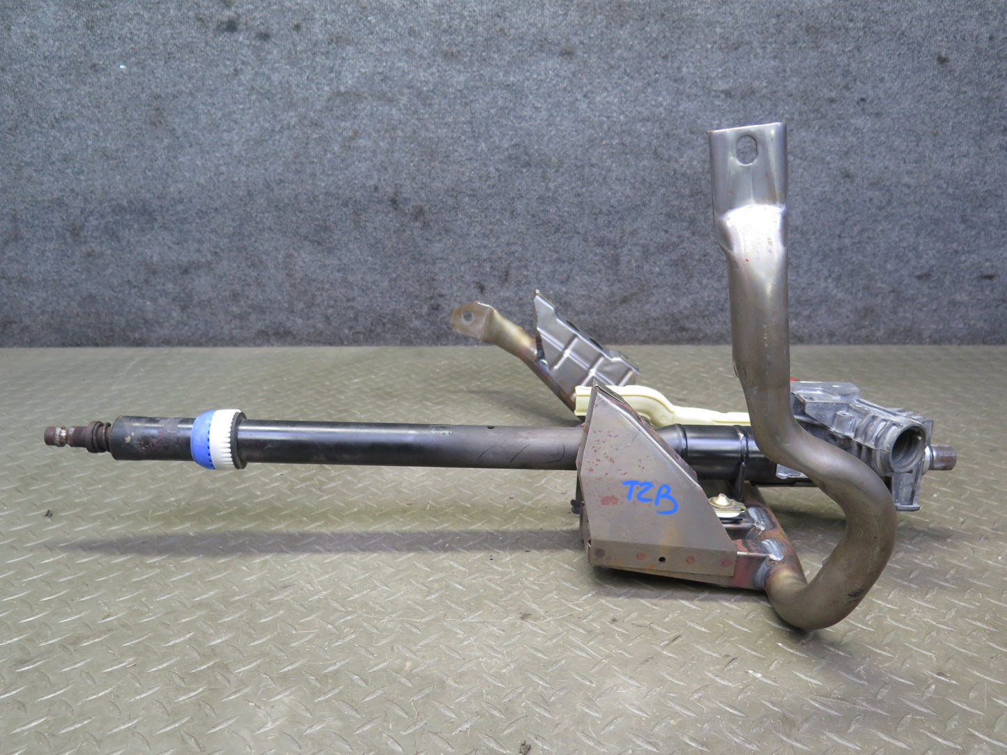 95-99 BMW E36 318ti Steering Column Assembly w Bracket OEM