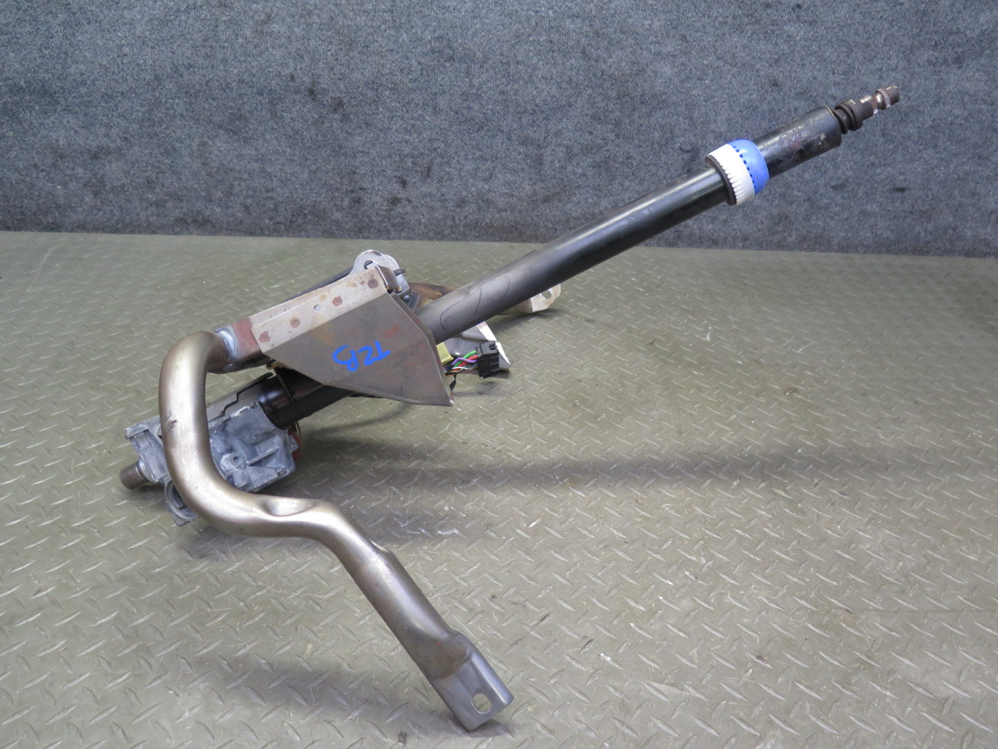 95-99 BMW E36 318ti Steering Column Assembly w Bracket OEM
