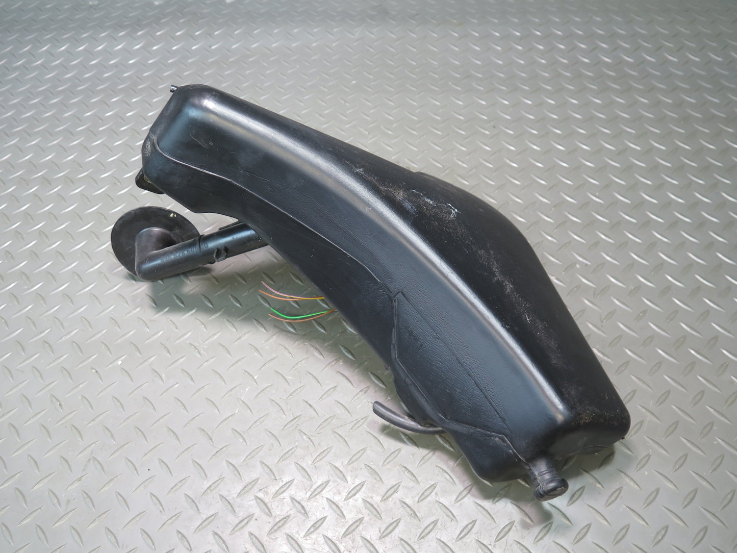 1997-2004 Porsche Boxster 986 Windshield Washer Reservoir Tank W/ Pump