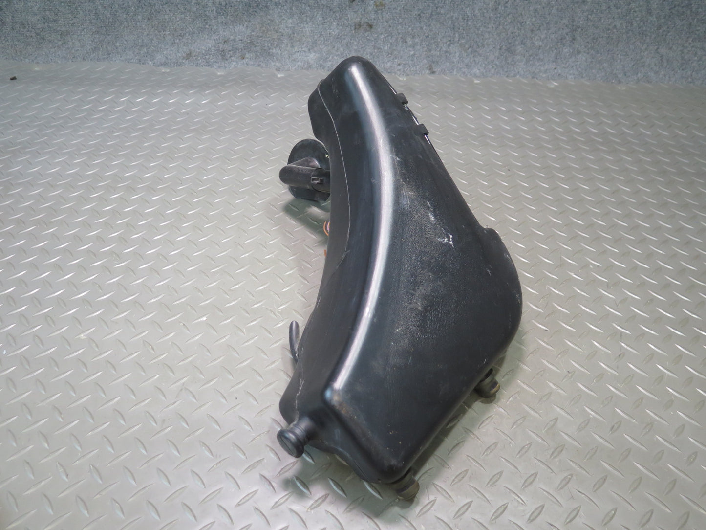 1997-2004 Porsche Boxster 986 Windshield Washer Reservoir Tank W/ Pump