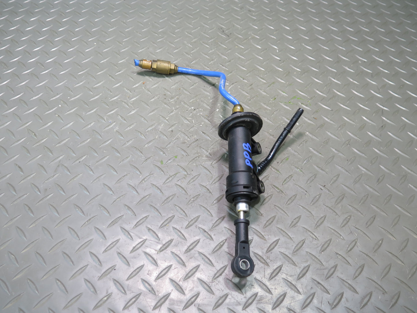 1997-2004 Porsche Boxster 986 Manual Transmission Clutch Master Cylinder W/ Pipe