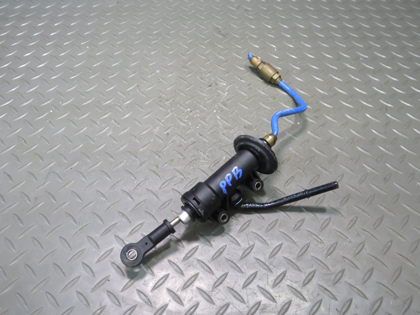1997-2004 Porsche Boxster 986 Manual Transmission Clutch Master Cylinder W/ Pipe
