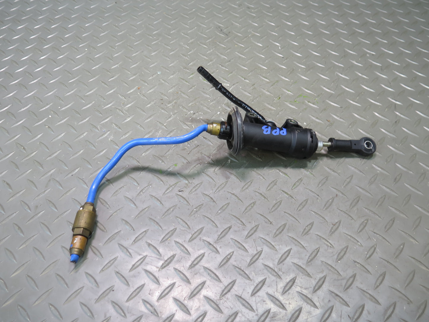 1997-2004 Porsche Boxster 986 Manual Transmission Clutch Master Cylinder W/ Pipe
