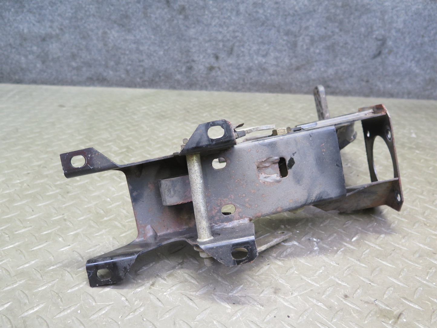 83-89 BMW E24 633CSi 635CSi A/T Brake Pedal Assembly OEM