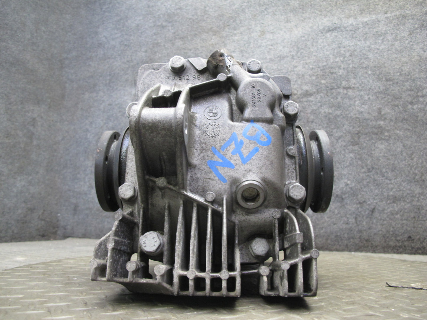 06-07 BMW E85 Z4 3.0L M/T Rear Axle Differential Carrier 3.38 Ratio 7551911 OEM