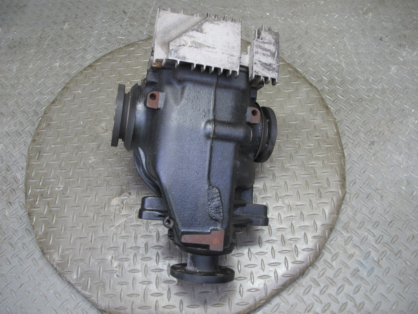 06-07 BMW E85 Z4 3.0L M/T Rear Axle Differential Carrier 3.38 Ratio 7551911 OEM