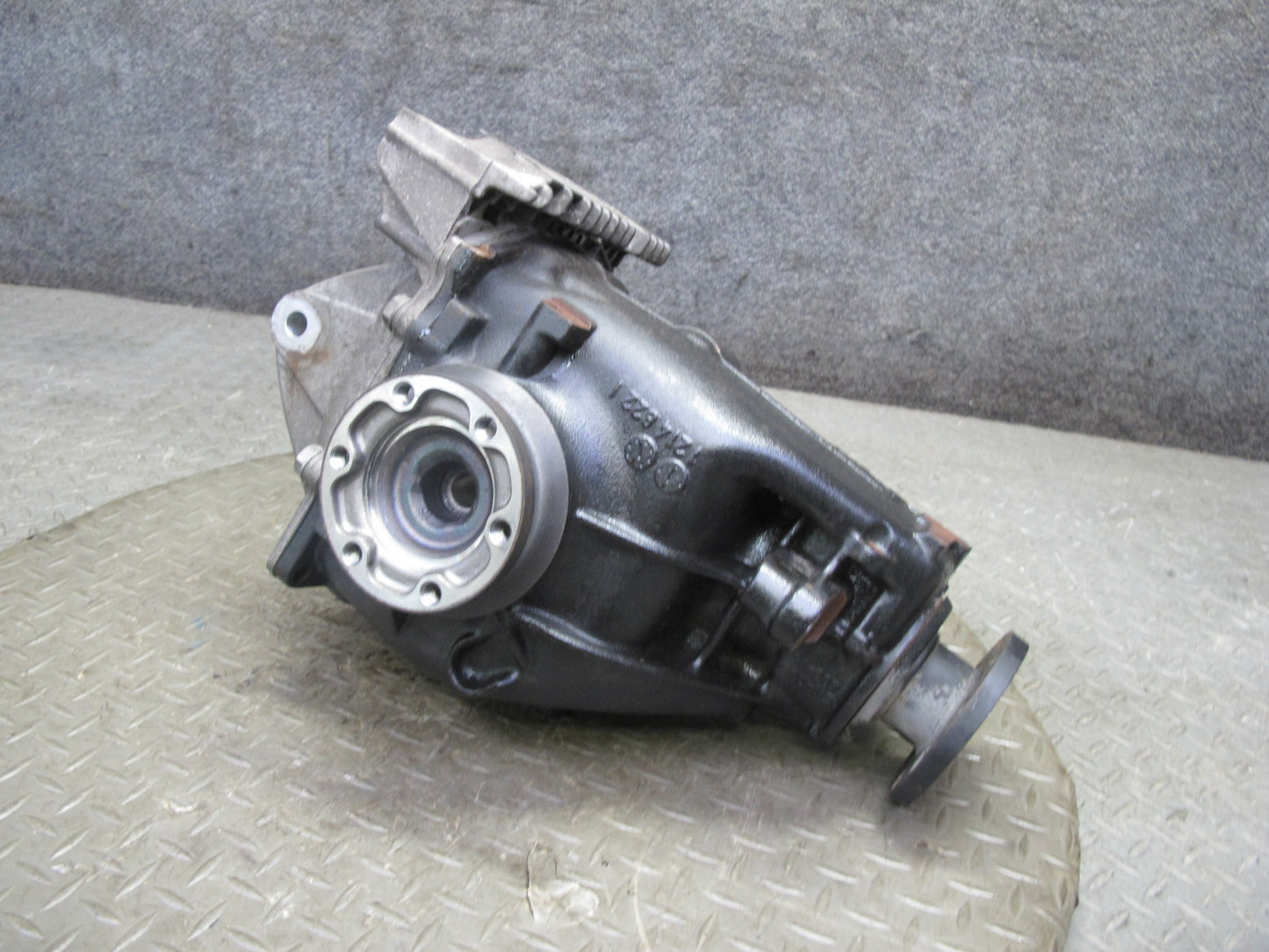 06-07 BMW E85 Z4 3.0L M/T Rear Axle Differential Carrier 3.38 Ratio 7551911 OEM