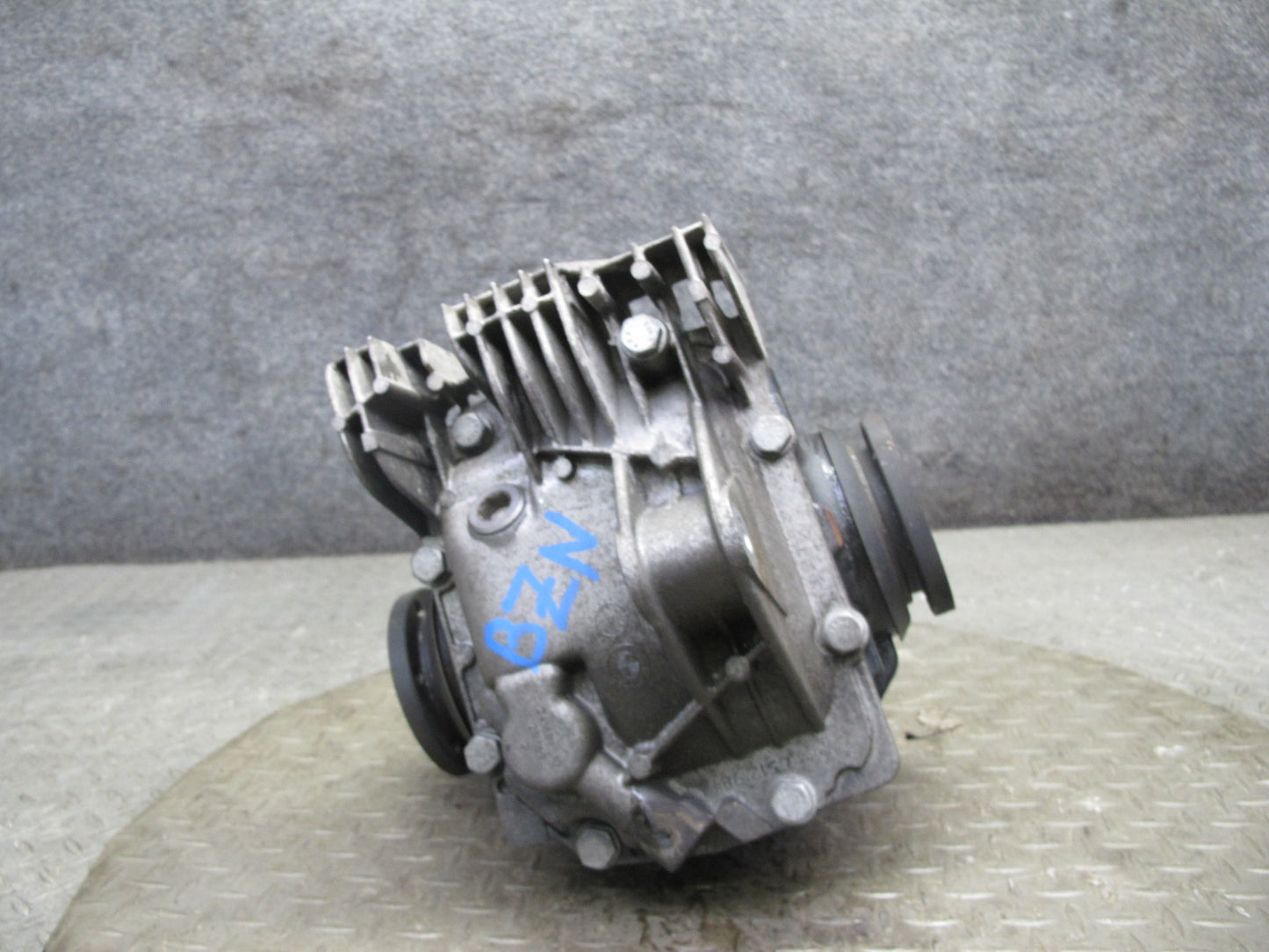 06-07 BMW E85 Z4 3.0L M/T Rear Axle Differential Carrier 3.38 Ratio 7551911 OEM